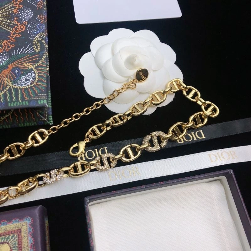 Sporty Christian Dior Necklaces 234733