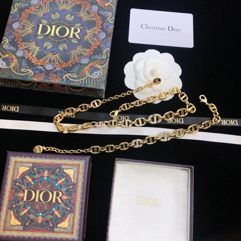 Sporty Christian Dior Necklaces 234733