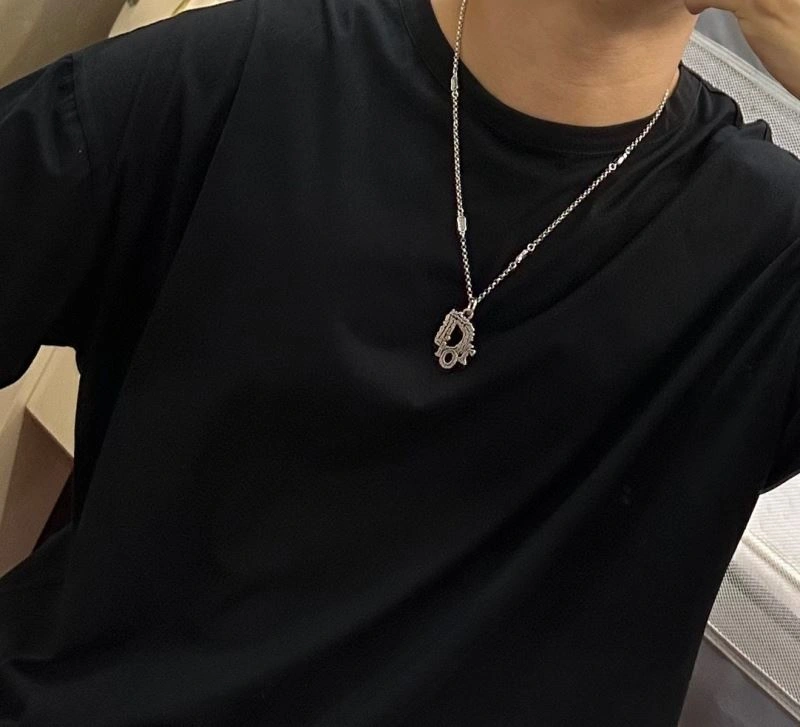 Flexible Christian Dior Necklaces 234738