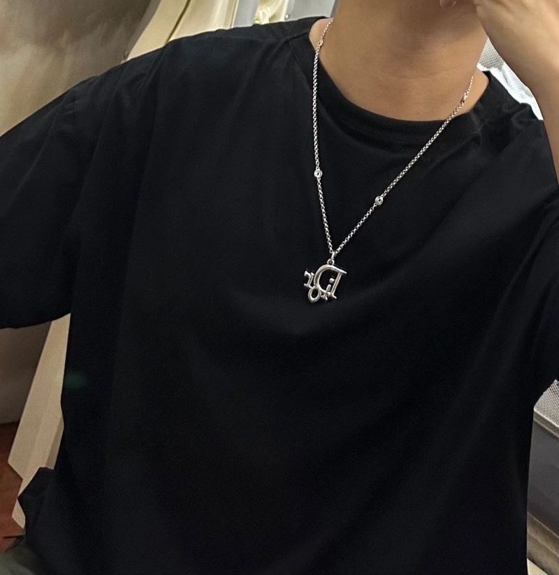 MultiPurpose Christian Dior Necklaces 234729