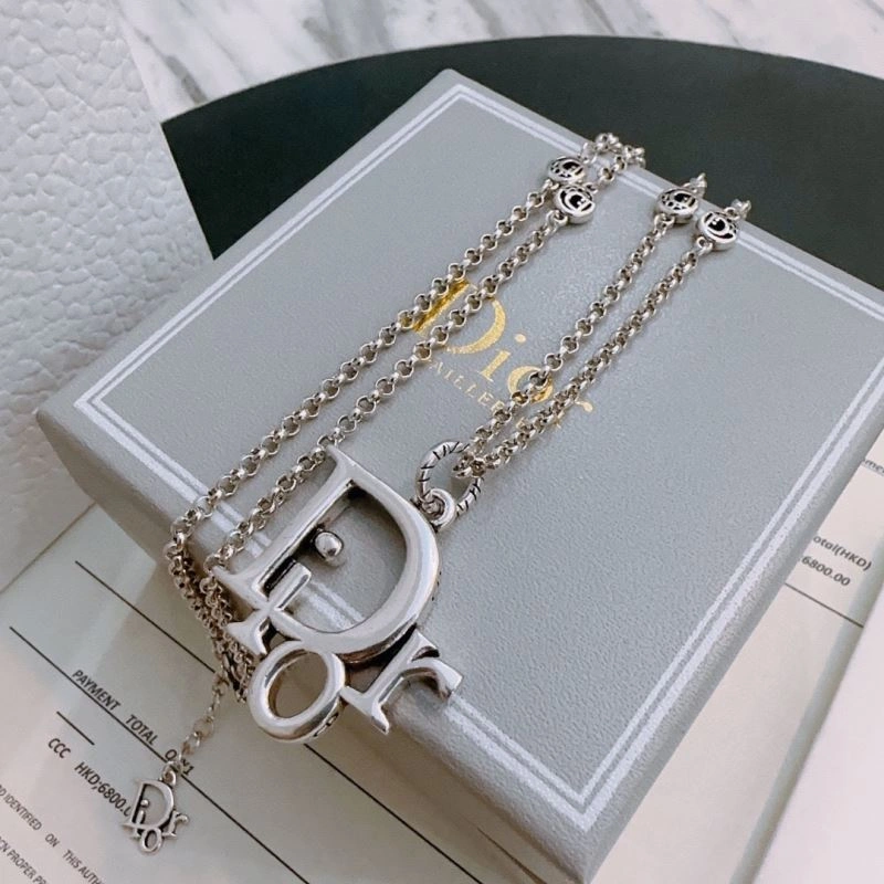 MultiPurpose Christian Dior Necklaces 234729