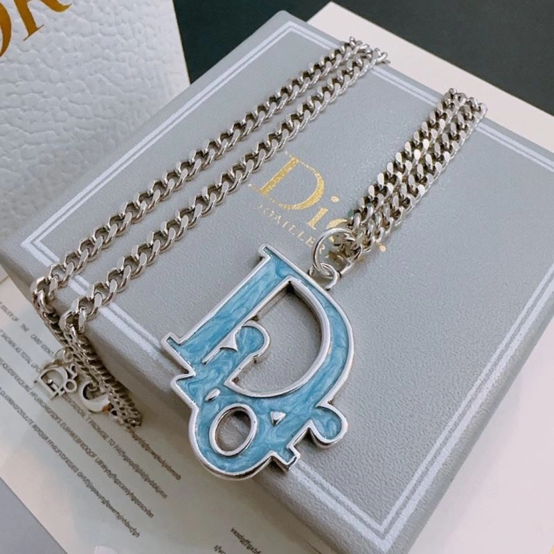 SmoothTexture Christian Dior Necklaces 234717