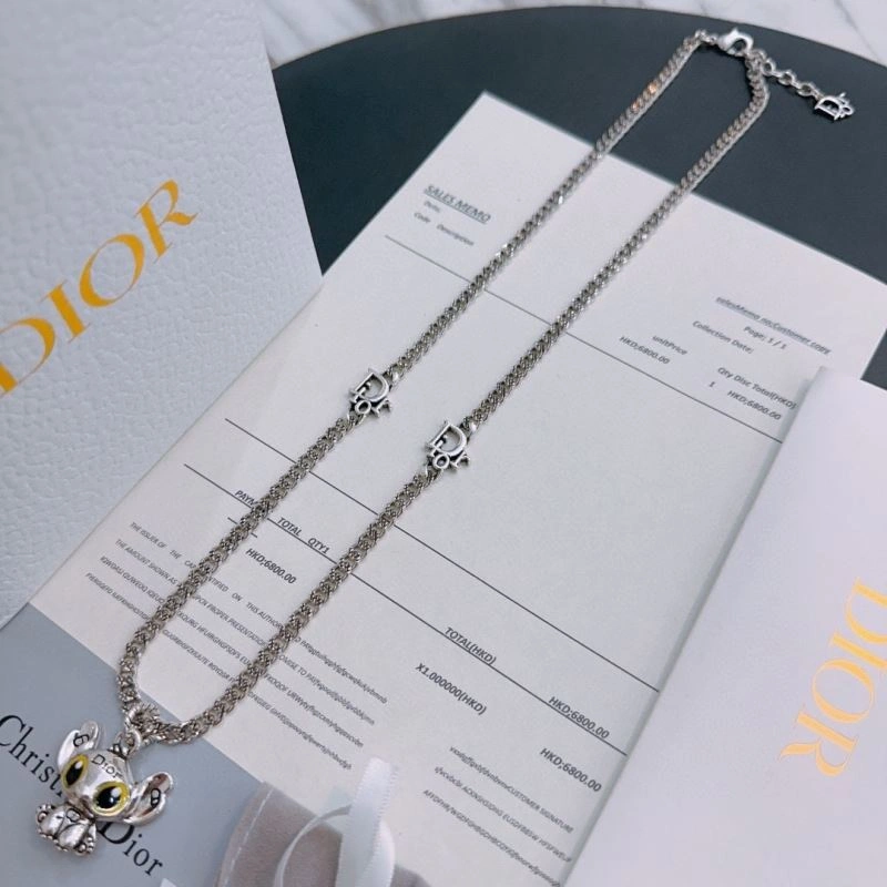 Sleek Christian Dior Necklaces 234716