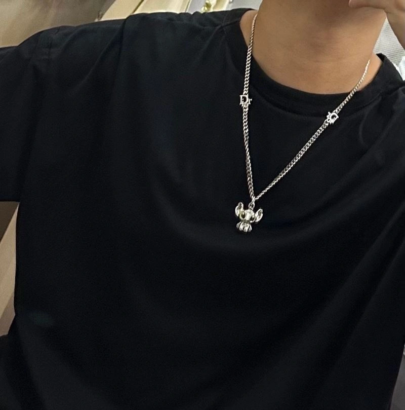 Sleek Christian Dior Necklaces 234716