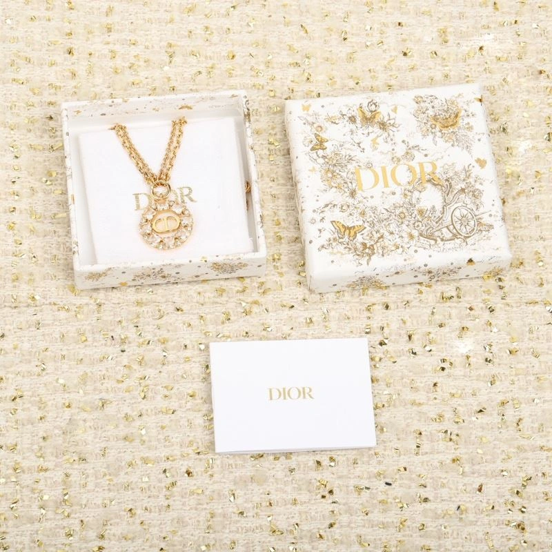 Christian Dior Necklaces Minimalist 234734