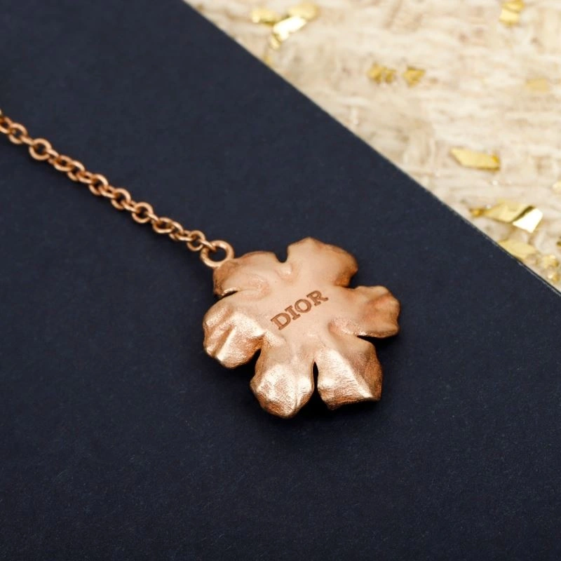 Packable Christian Dior Necklaces 234712