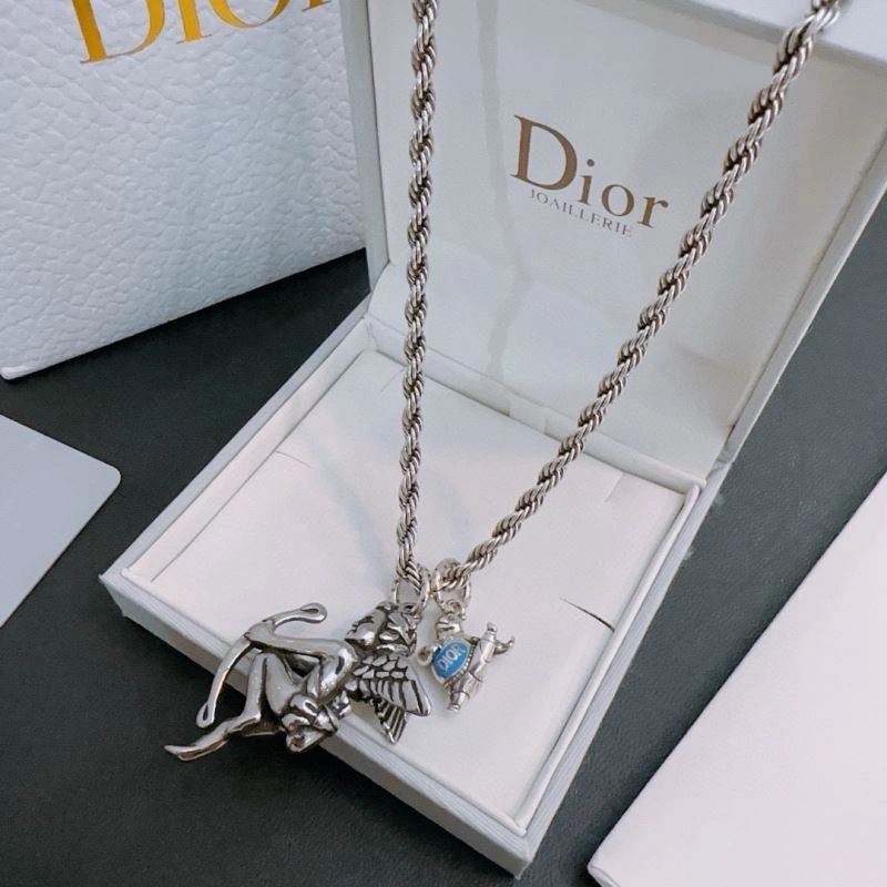 Christian Dior Necklaces Reliable 234714