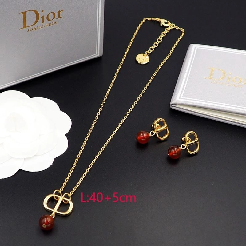 Lightweight Christian Dior Necklaces 234761