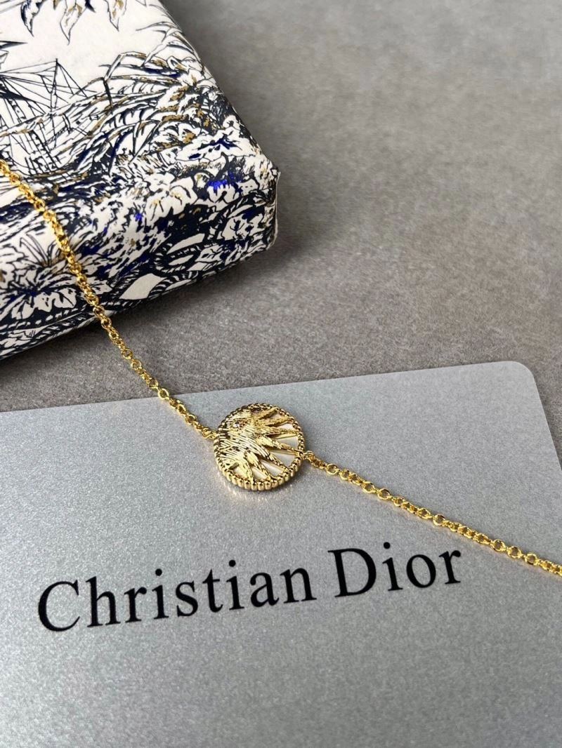 WellDesigned Christian Dior Necklaces 234679
