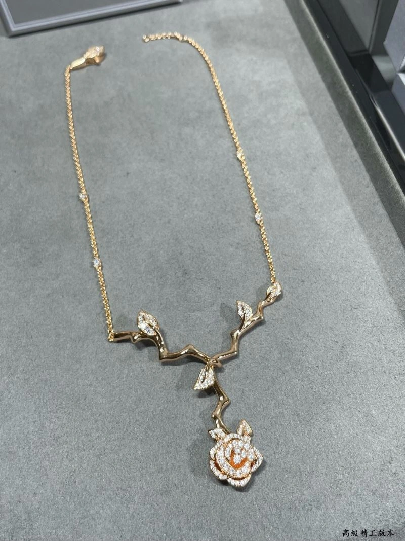 ModernLook Christian Dior Necklaces 234398
