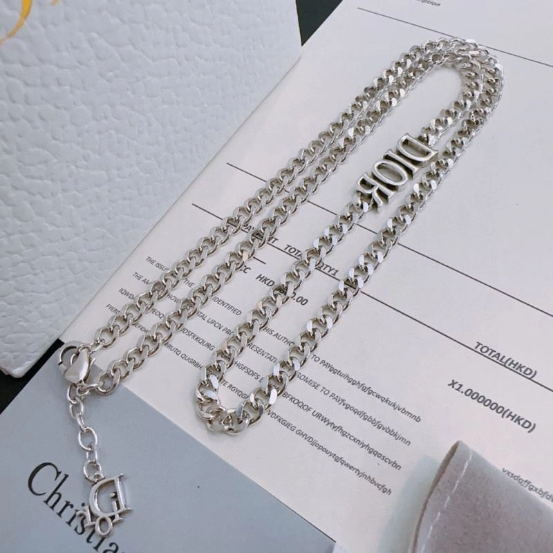Compact Christian Dior Necklaces 234379