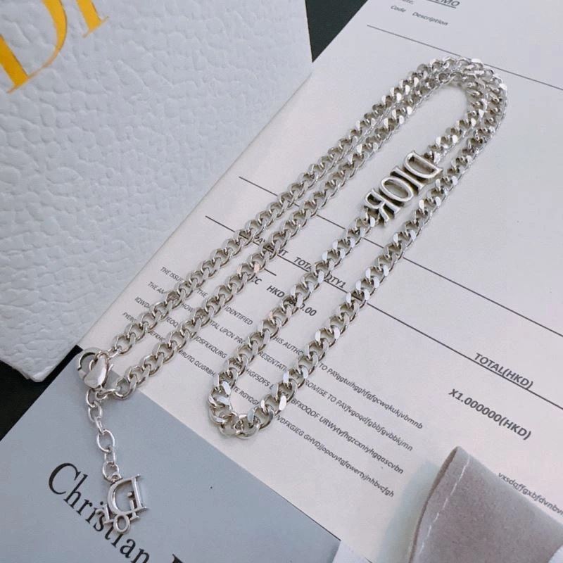 Compact Christian Dior Necklaces 234379