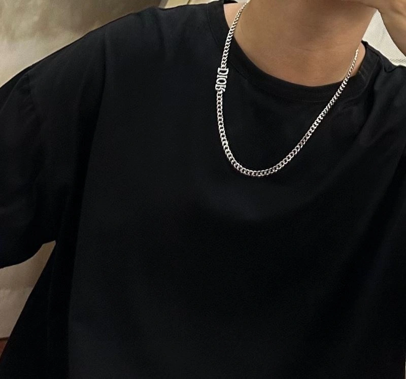 Compact Christian Dior Necklaces 234379