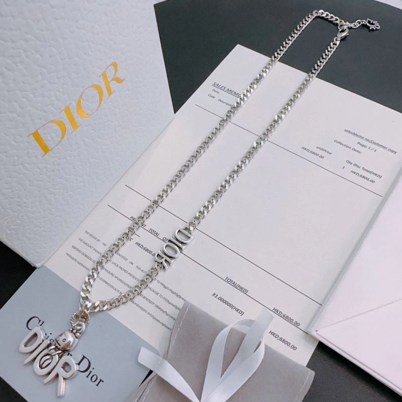 Soft Christian Dior Necklaces 234396