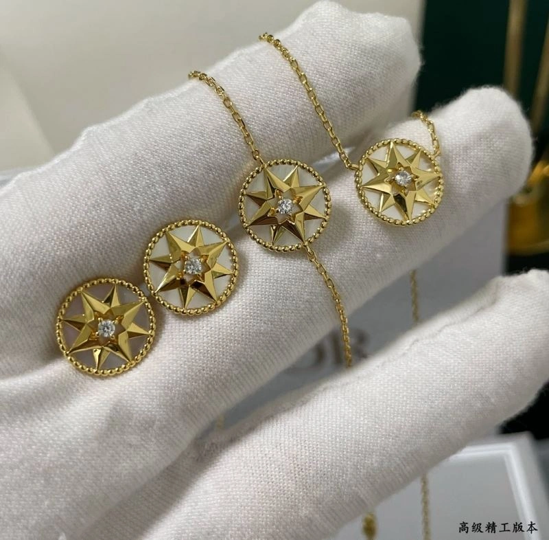 Seasonal Christian Dior Necklaces 234389