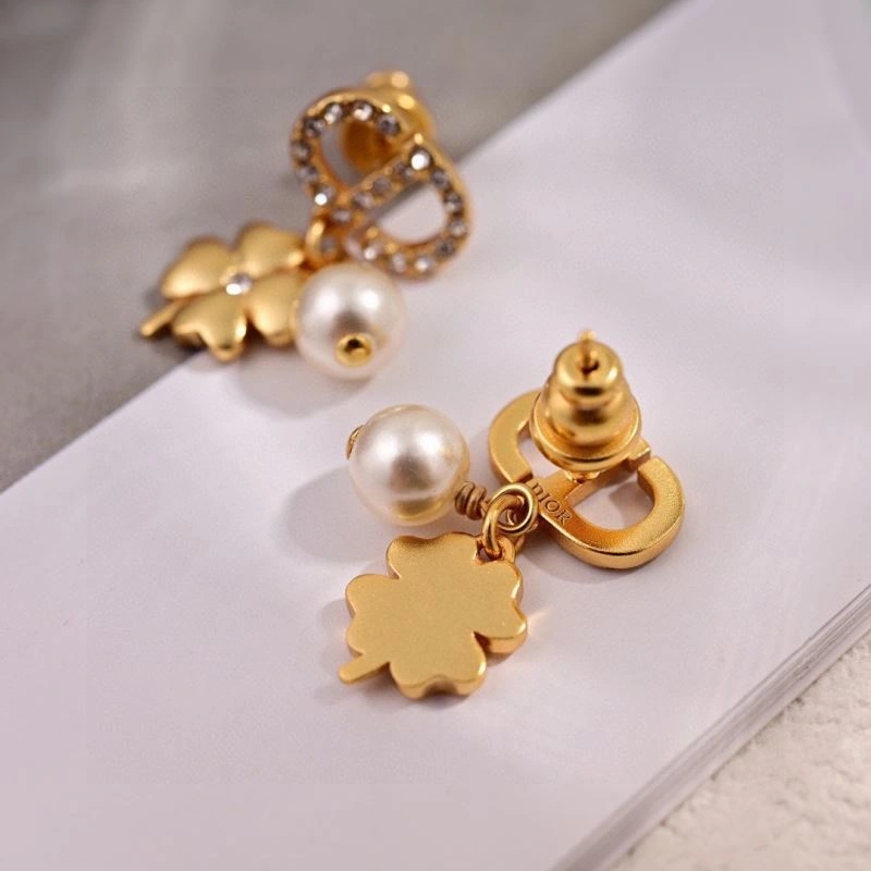 SunProtective Christian Dior Necklaces 234385