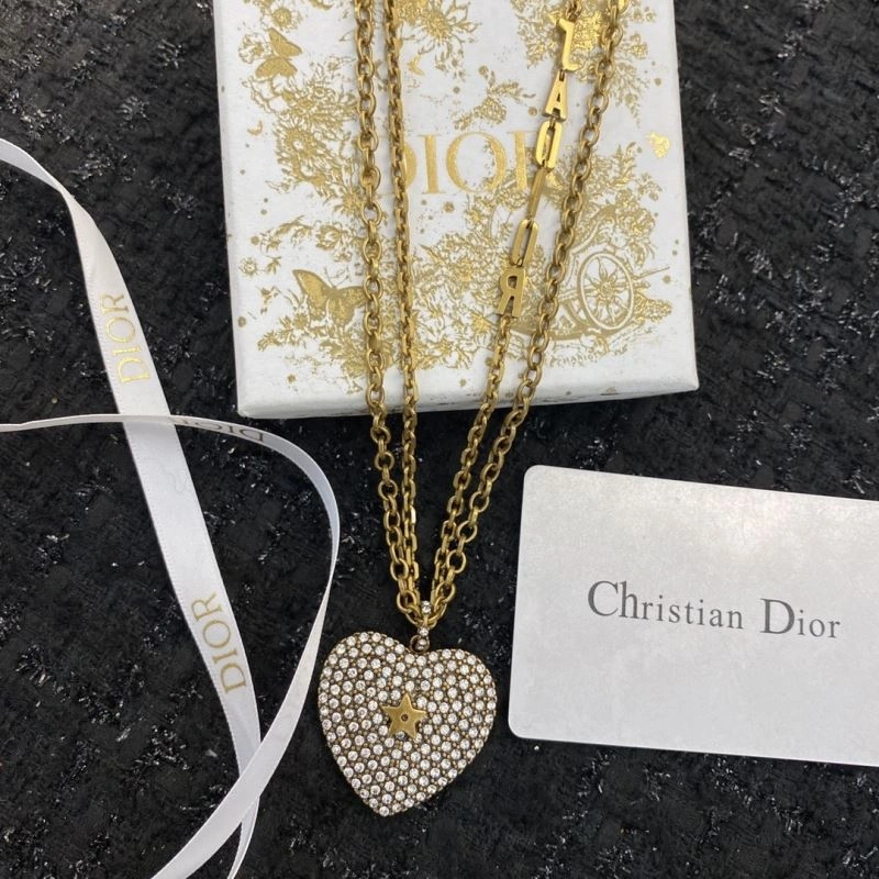 Comfortable Christian Dior Necklaces 234369