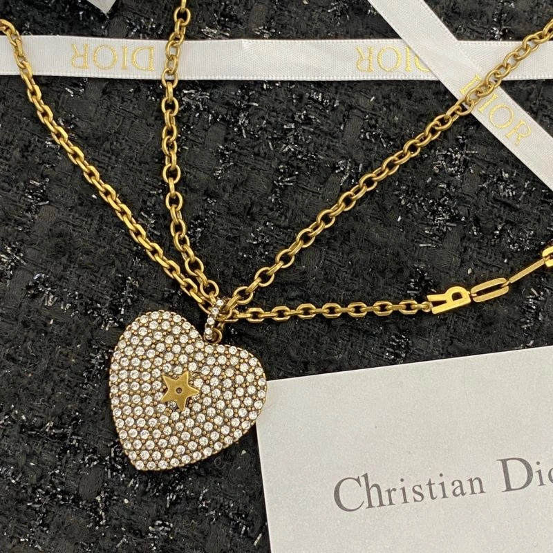 Comfortable Christian Dior Necklaces 234369