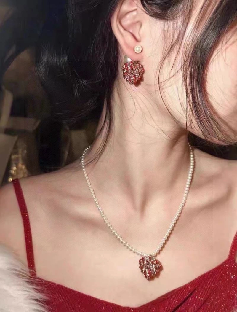 Christian Dior Necklaces Affordable 234370