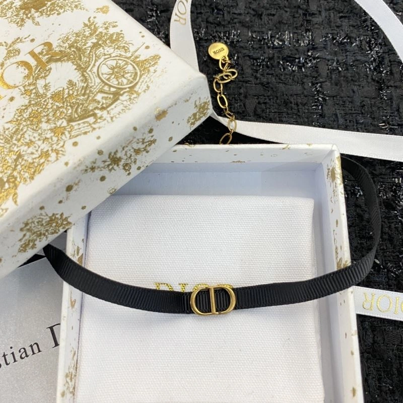 Functional Christian Dior Necklaces 234427