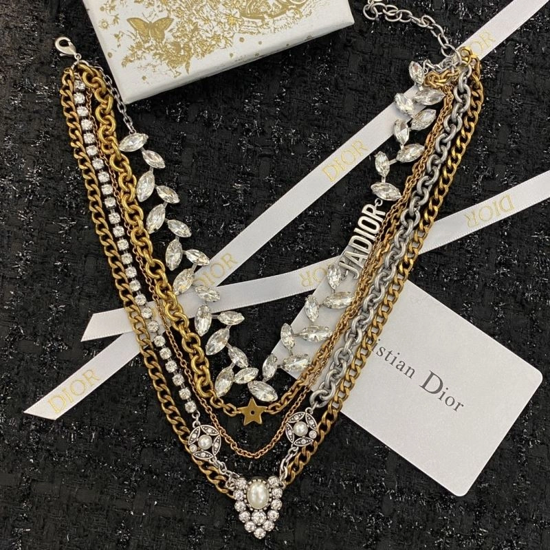 Bright Christian Dior Necklaces 234420