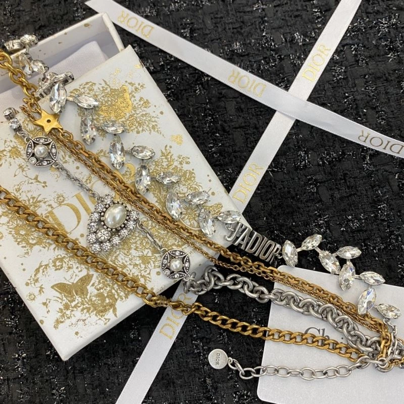 Bright Christian Dior Necklaces 234420