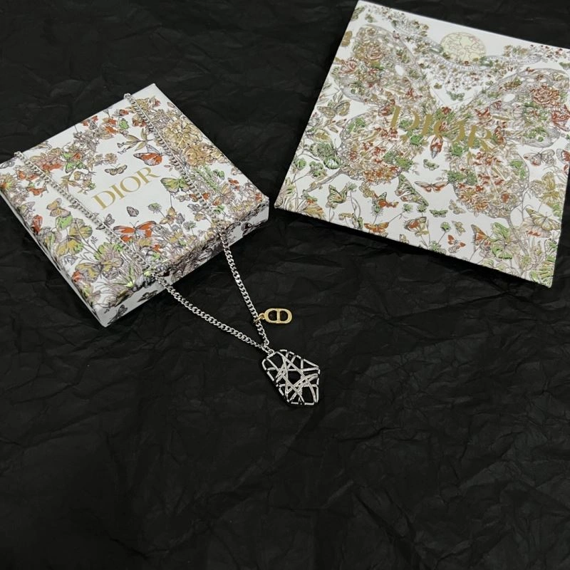 Cozy Christian Dior Necklaces 234344