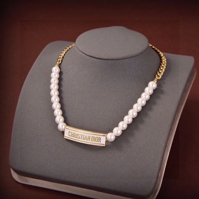 Christian Dior Necklaces Stylish 234349