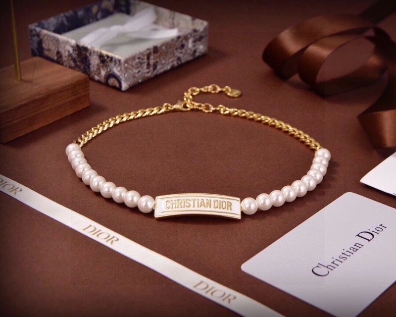 Christian Dior Necklaces Stylish 234349