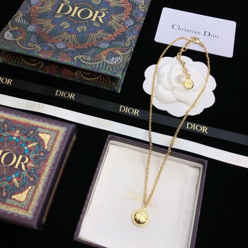 Christian Dior Necklaces Sporty 234353