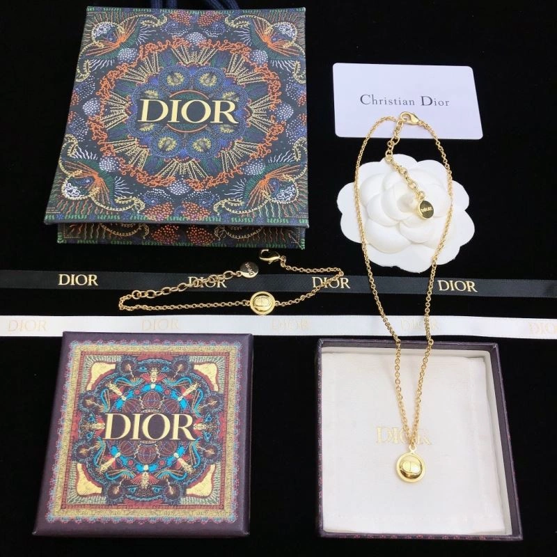 Christian Dior Necklaces Sporty 234353