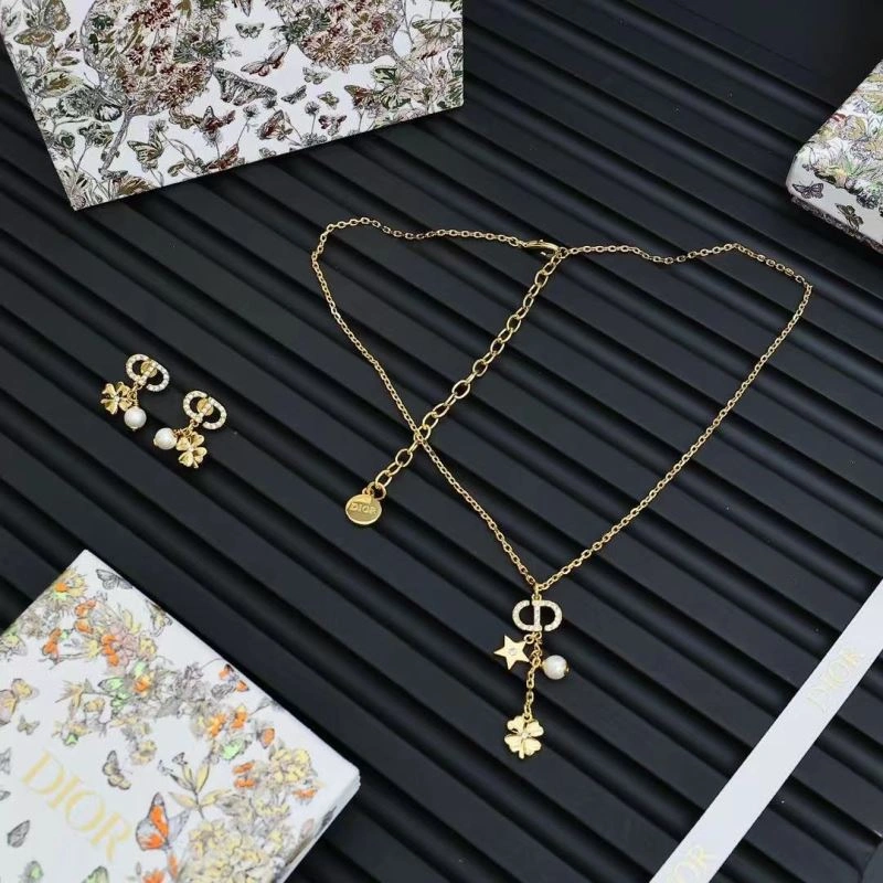 ZipUp Christian Dior Necklaces 234350