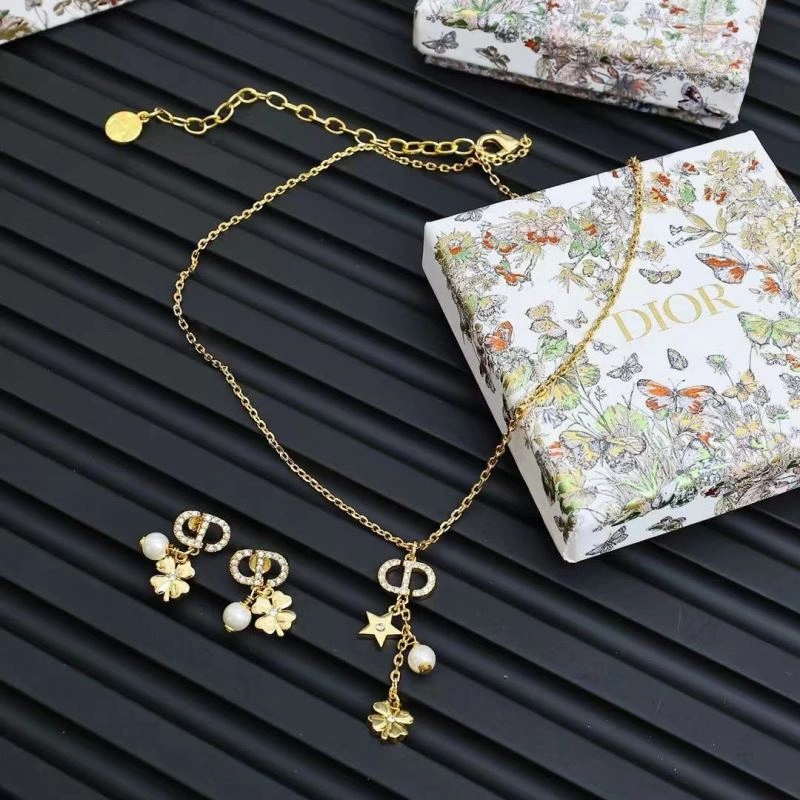 ZipUp Christian Dior Necklaces 234350
