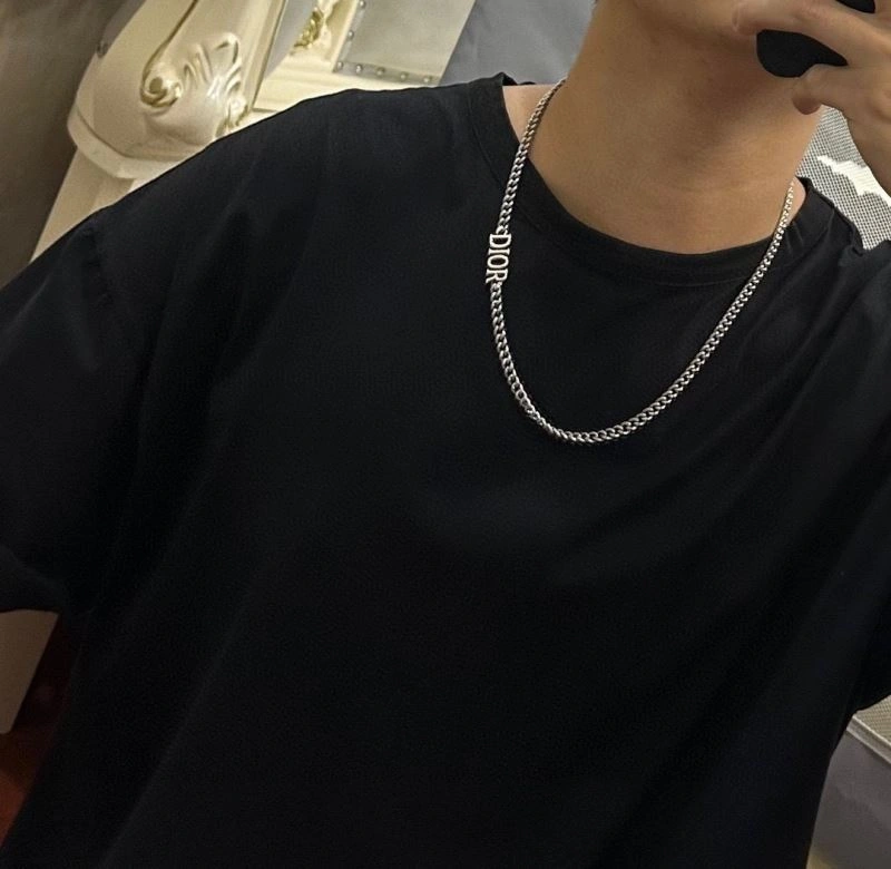 Reliable Christian Dior Necklaces 234395