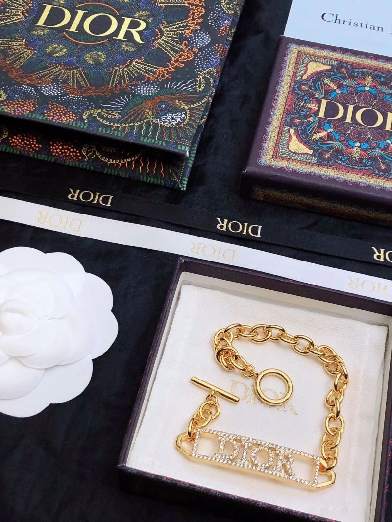 Christian Dior Necklaces GoAnywhere 234324