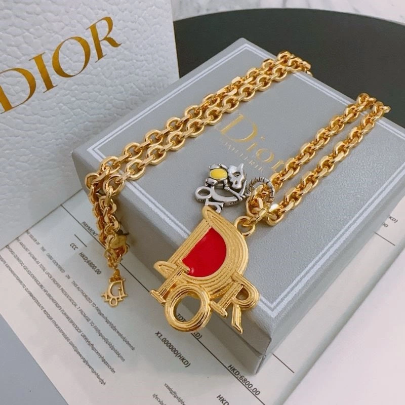Functional Christian Dior Necklaces 234103