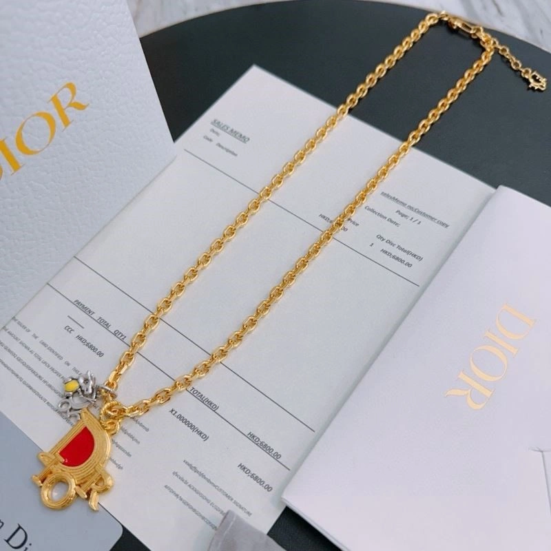Functional Christian Dior Necklaces 234103