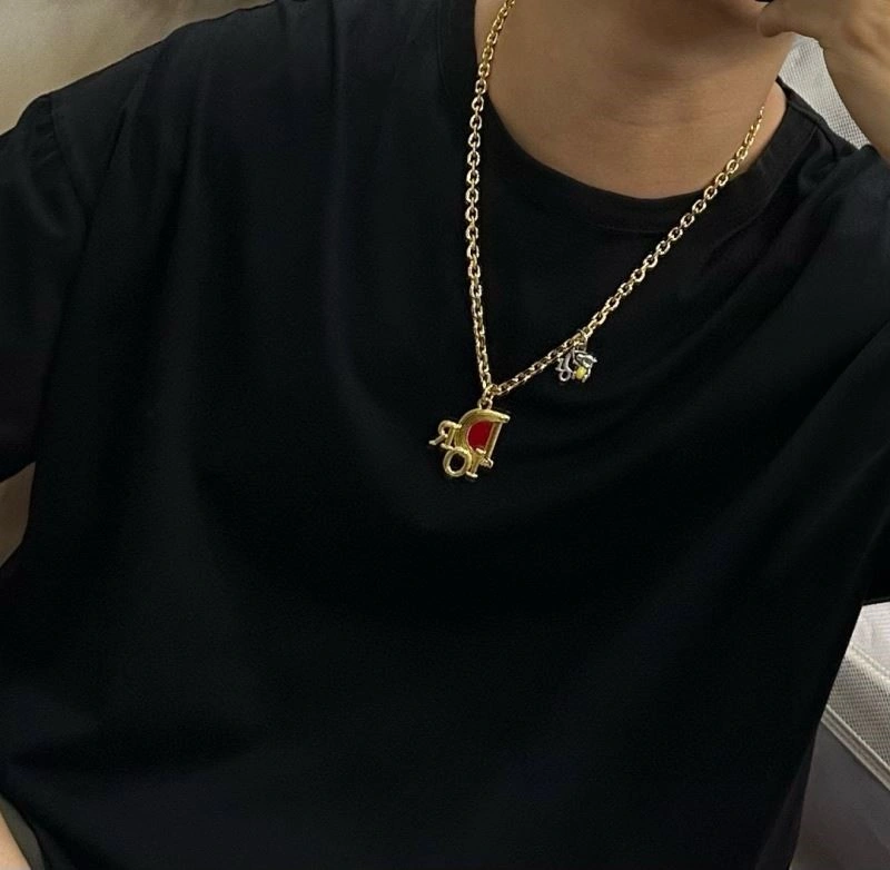 Functional Christian Dior Necklaces 234103