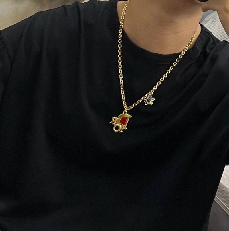 Functional Christian Dior Necklaces 234103