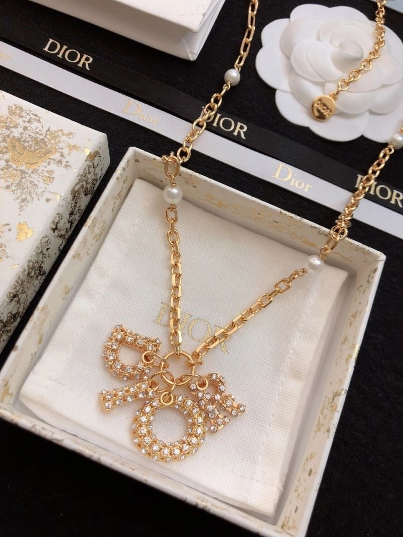 ComfortFit Christian Dior Necklaces 234085