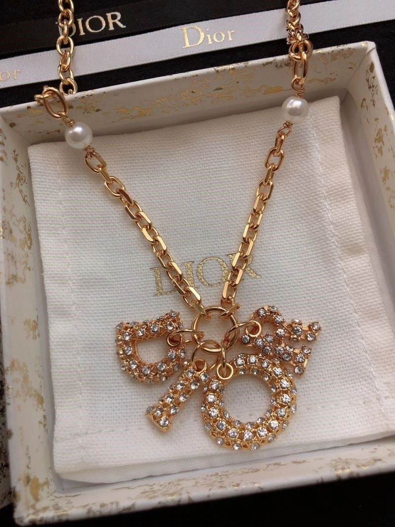 ComfortFit Christian Dior Necklaces 234085