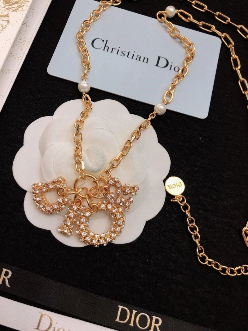 ComfortFit Christian Dior Necklaces 234085