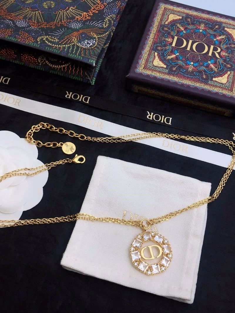 Stylish Christian Dior Necklaces 234101