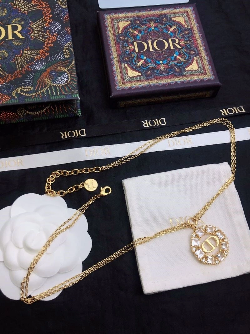 Stylish Christian Dior Necklaces 234101
