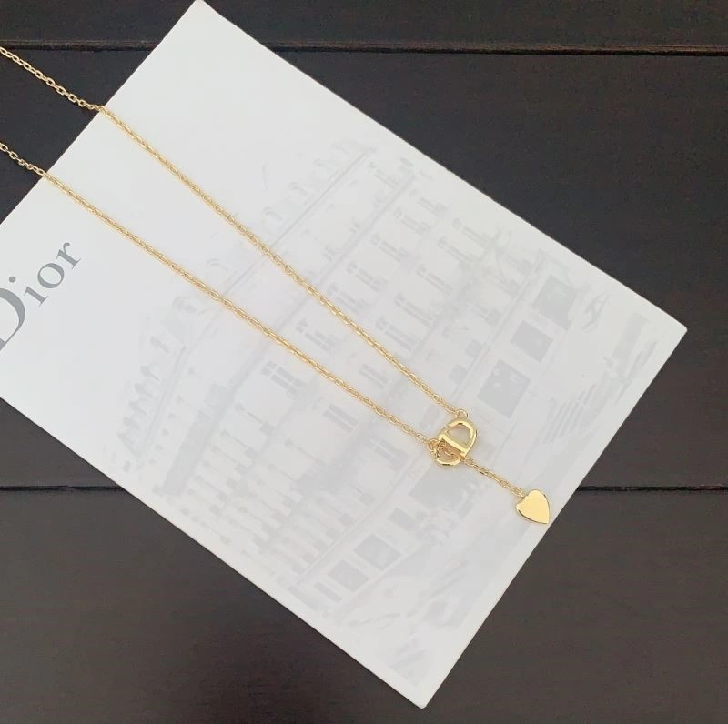 Soft Christian Dior Necklaces 234089