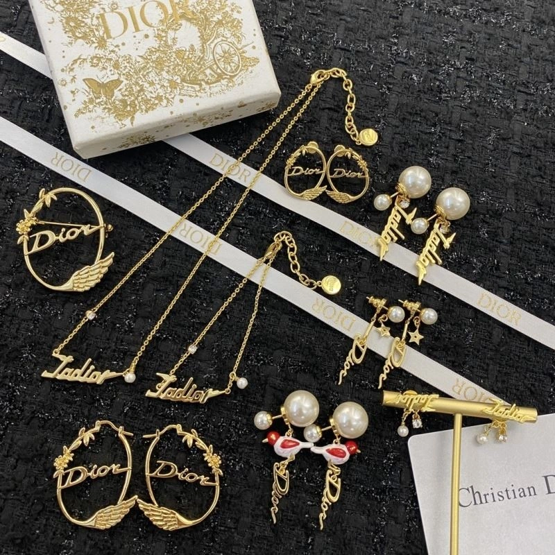 Christian Dior Necklaces Stretchable 234093