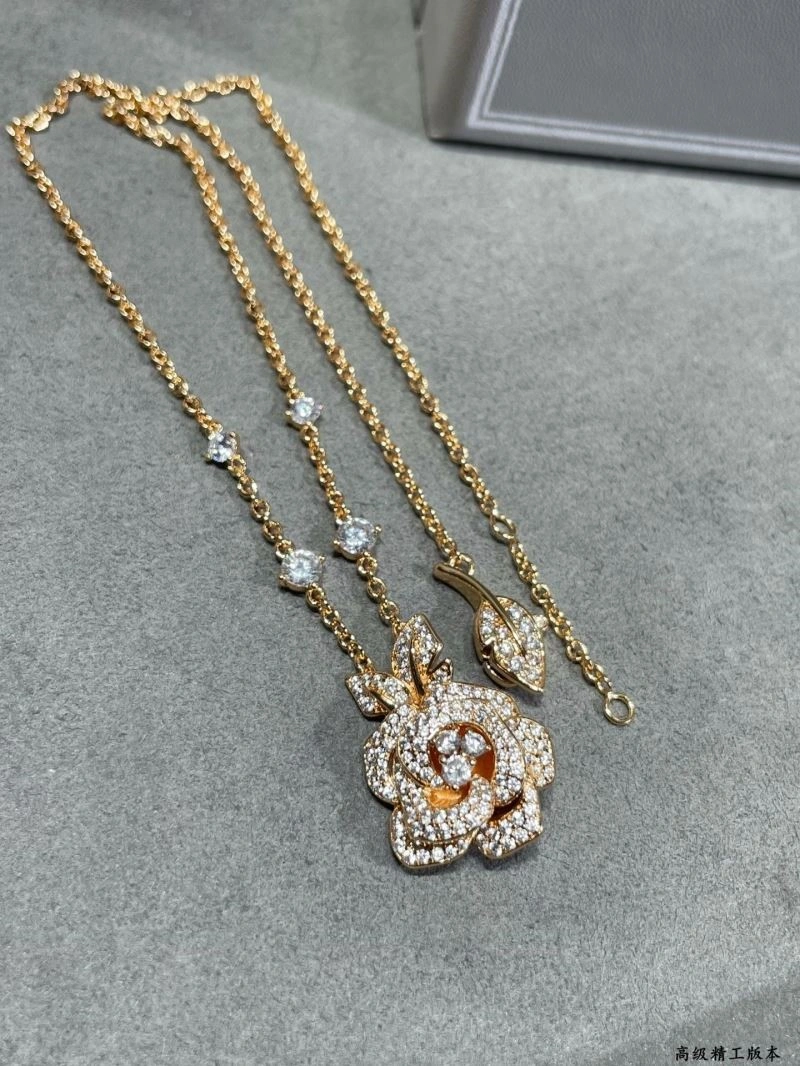 GoodFit Christian Dior Necklaces 234082