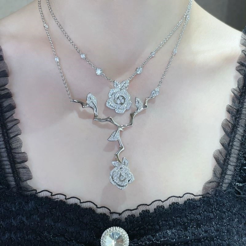 Christian Dior Necklaces Comfortable 234095