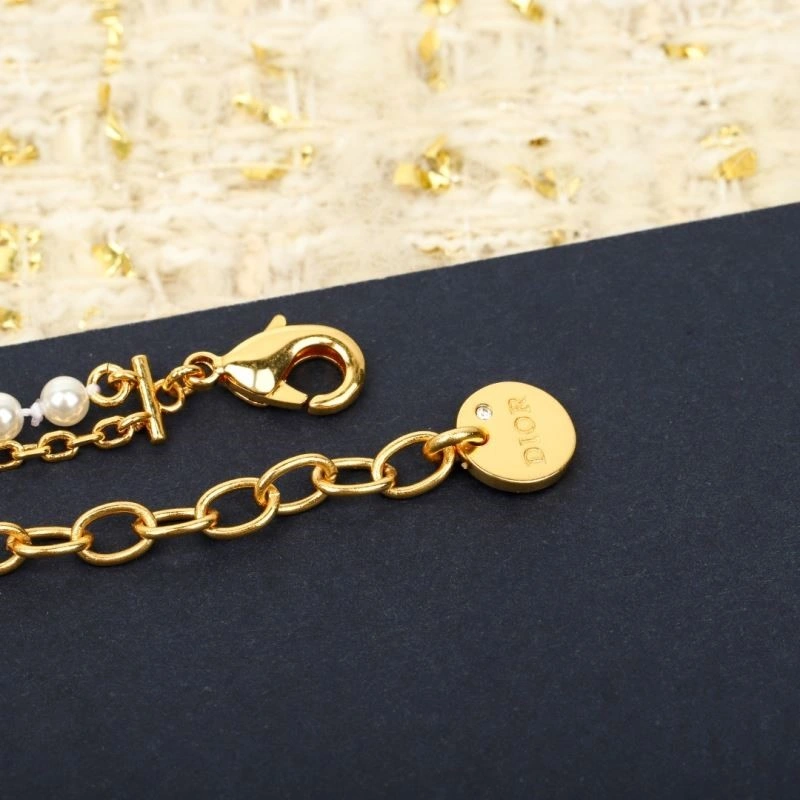 Comfortable Christian Dior Necklaces 234077