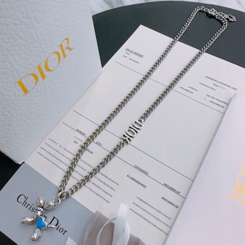Versatile Christian Dior Necklaces 234067